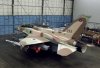 f16i_03.jpg
