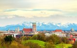 Munchen-und-die-Alpen-bei-Fohn-©-Munchen-Tourismus-Tommy-Losch-1589407064.jpg Munchen-und-die-Alpen-bei-Fohn-©-Munchen-Tourismus-Tommy-Losch-1589407064.jpg