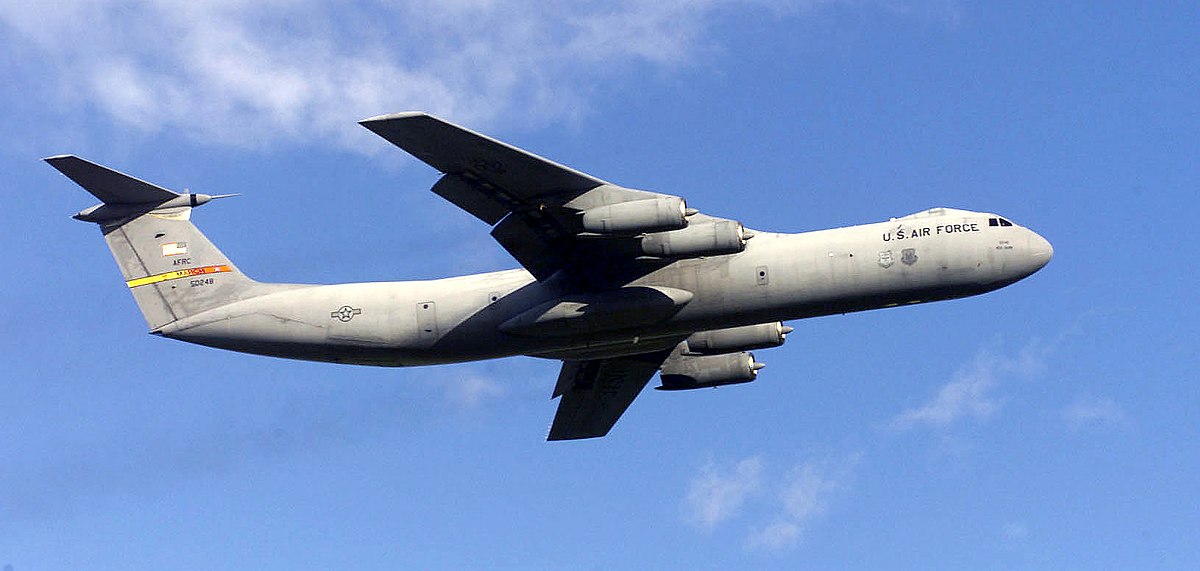1200px-USAF_Lockheed_C-141C_Starlifter_65-0248.jpg