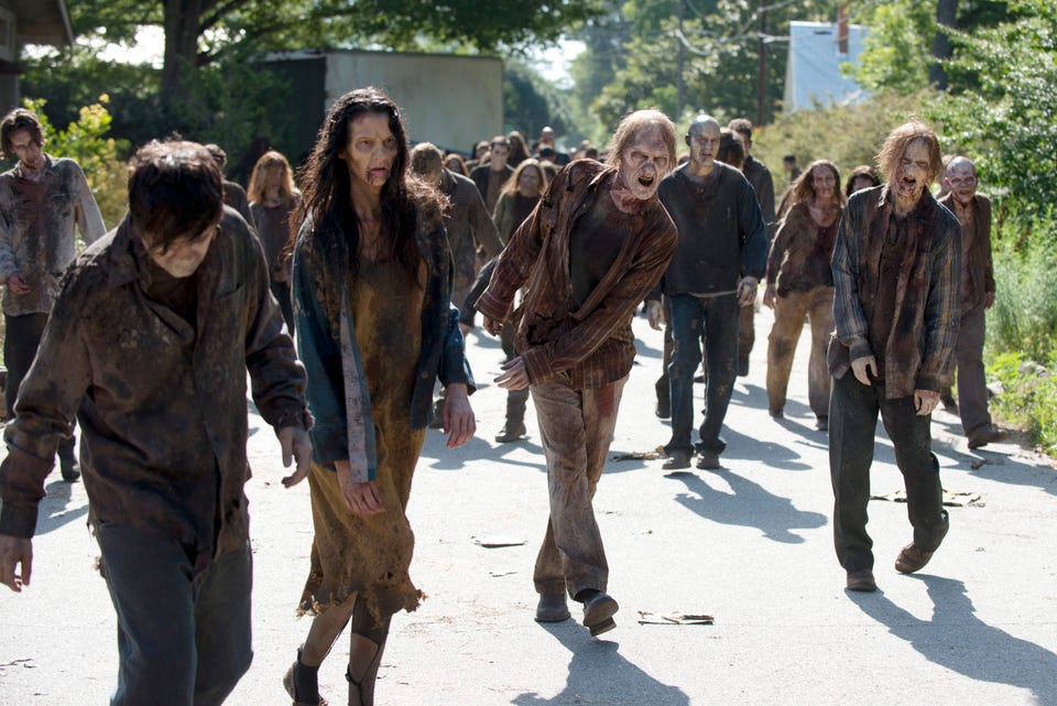 the-walking-dead-zombie-season-6.jpg