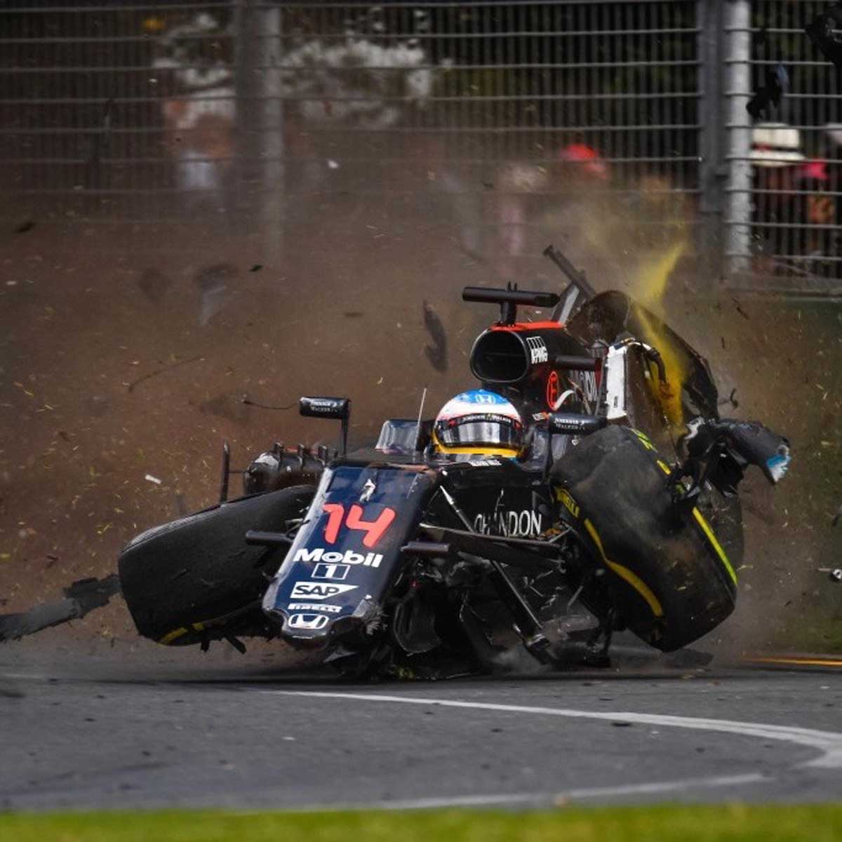 Alonso-crash.jpg