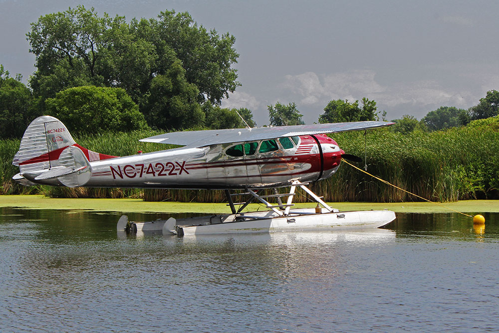OSH13_7-31-13_-Seaplane-Base-Cessna-195-On-Floats.jpg