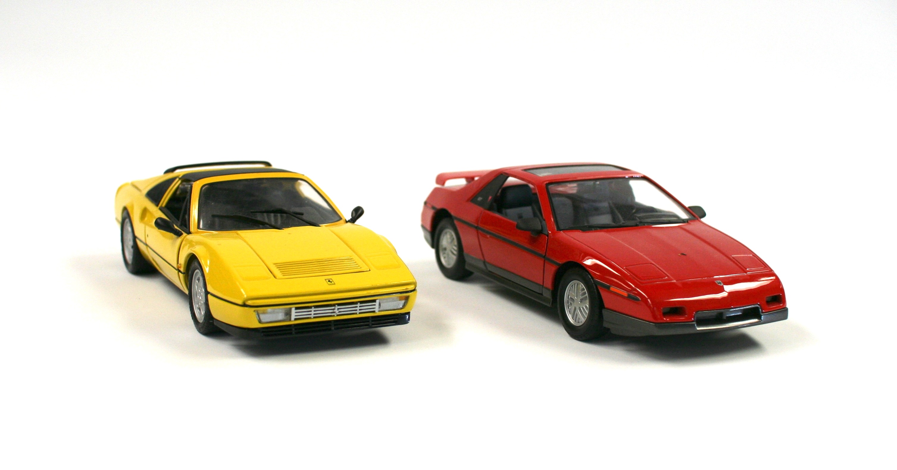 Ferrari_308_and_Pontiac_Fiero_1-18_scale_models_(illustrative_of_Ferrari_v._Corporate_Concepts_involving_Mera)_no._5696.jpg