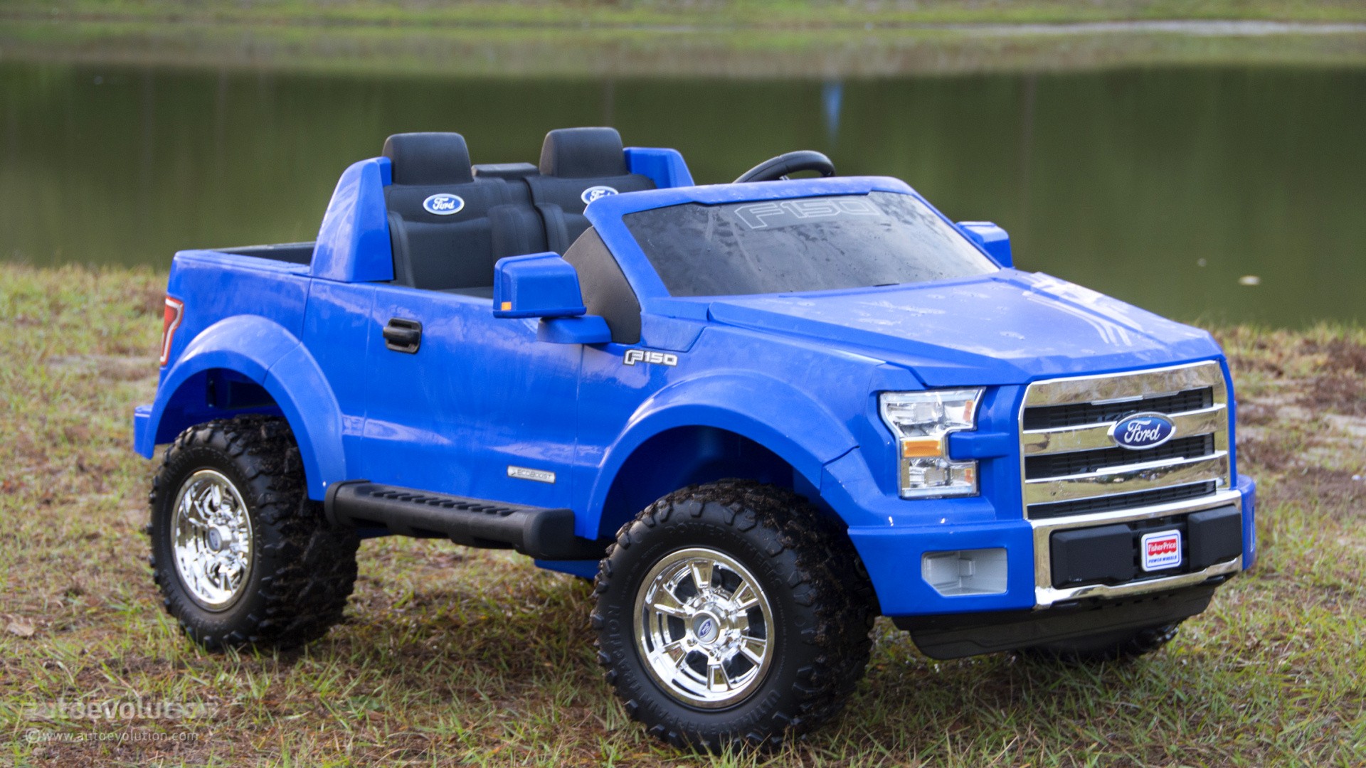 we-review-the-power-wheels-ford-f-150-the-best-kid-trucker-gift-photo-gallery_6.jpg