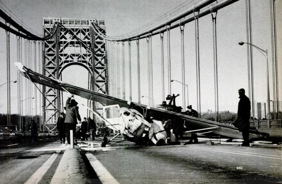 George-Washington-Bridge-Plane-Crash-1-photo-Life-Magazine.jpg