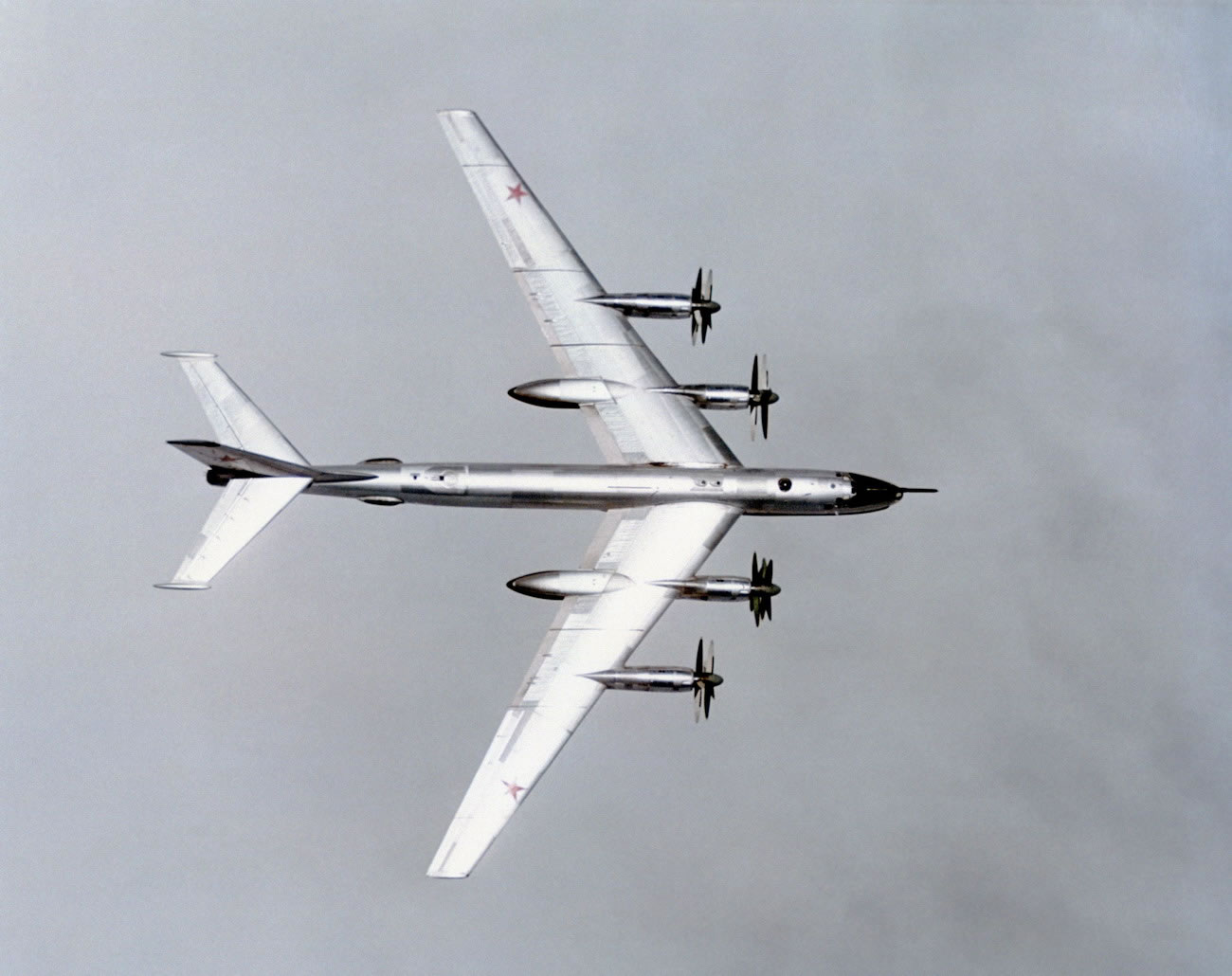 Tu-95_02.jpg