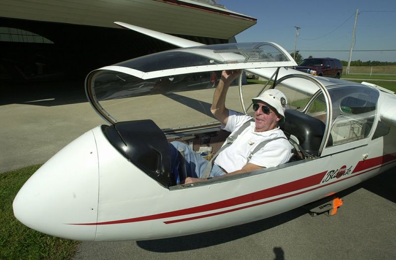Glider-pilot-still-uses-skills-he-learned-in-Nazi-Germany.jpg