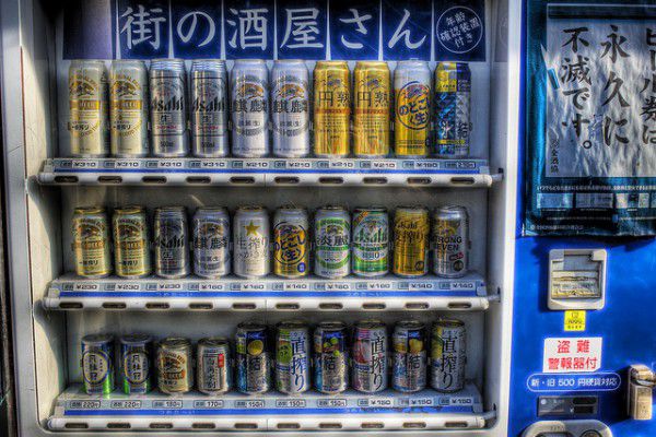 liquor-and-beer-vending-machine-in-600x400-20141125-1.jpg