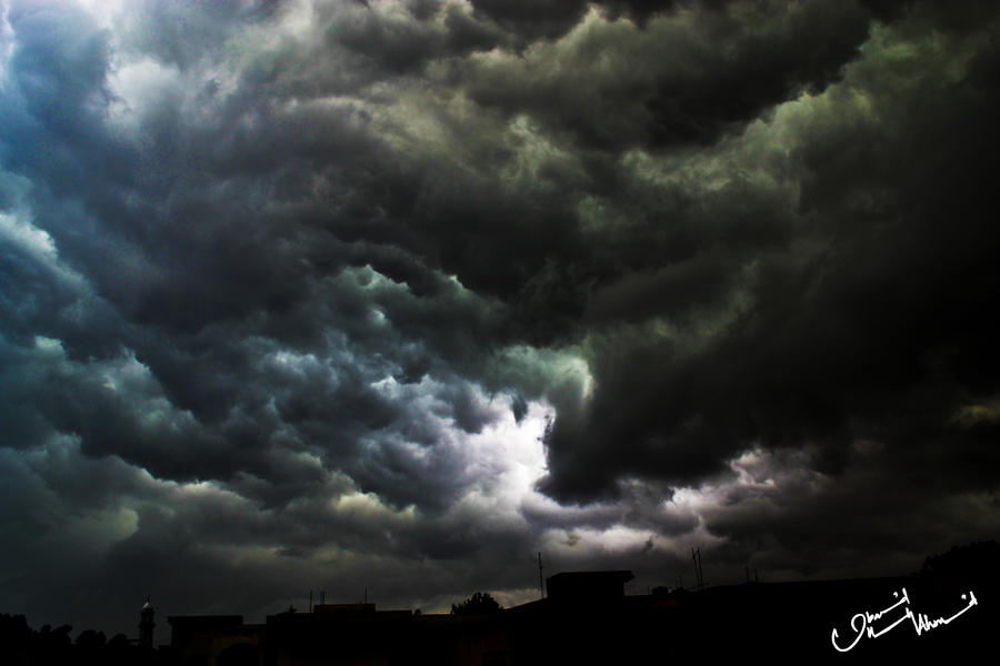 black_clouds_by_devilmaycryub-d40p10d.jpg
