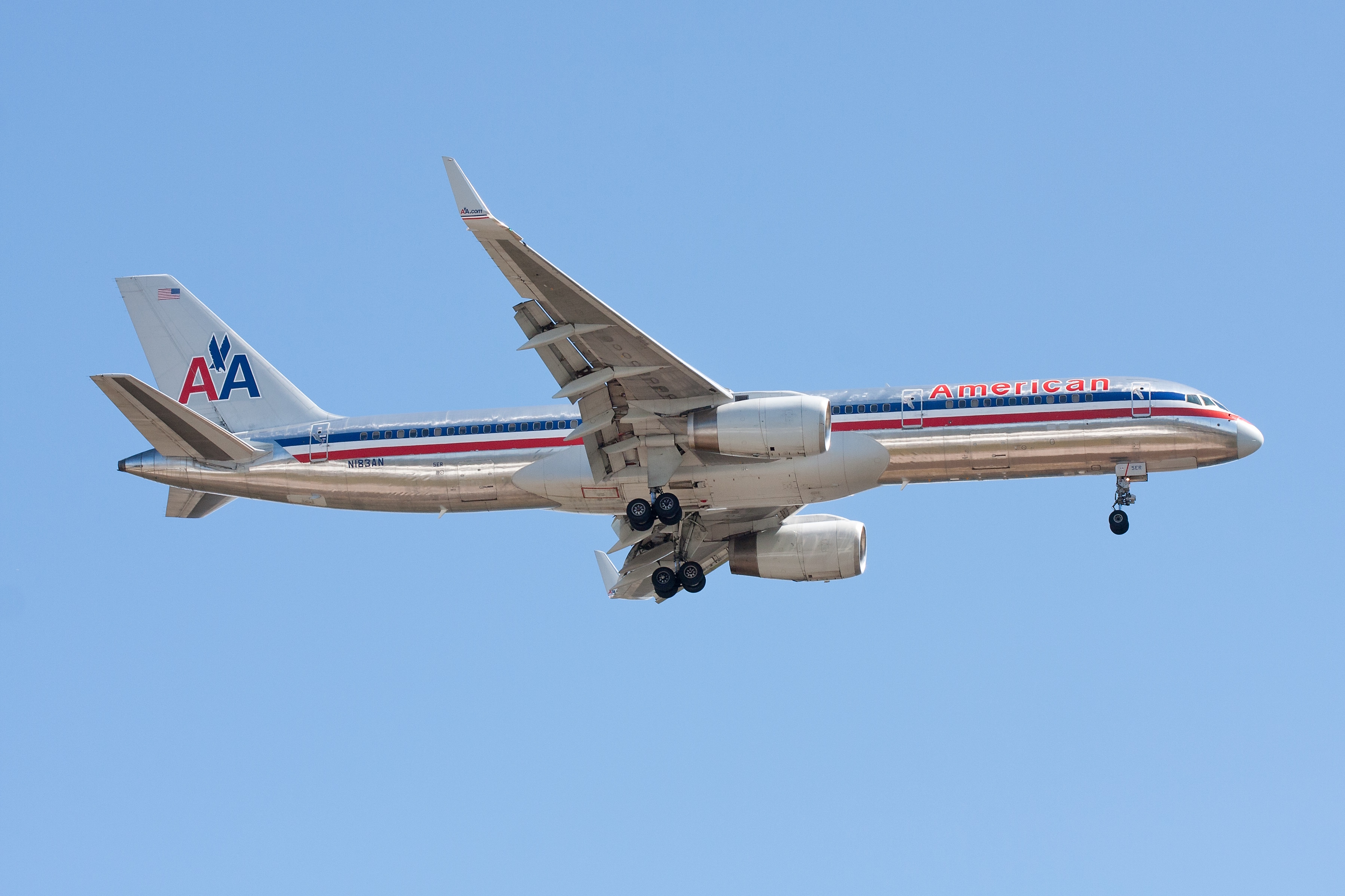 American_Airlines_Commercial_Jet_0361.jpg