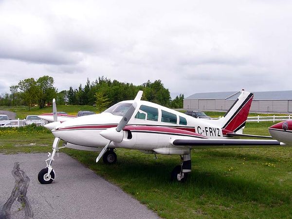 600px-Cessna310JC-FRYZ.jpg