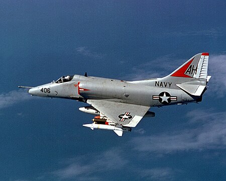 450px-Douglas_A-4E_Skyhawk_of_VA-164_in_flight_over_Vietnam_on_21_November_1967_%286430101%29.jpg