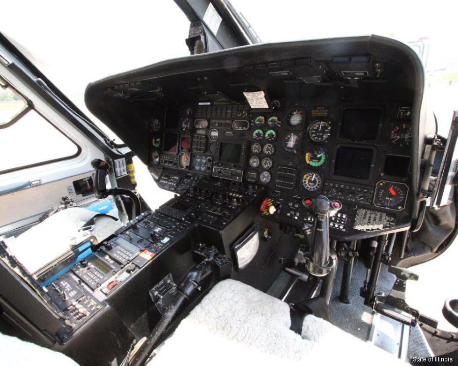 s-76b_n761ll_cockpit.jpg
