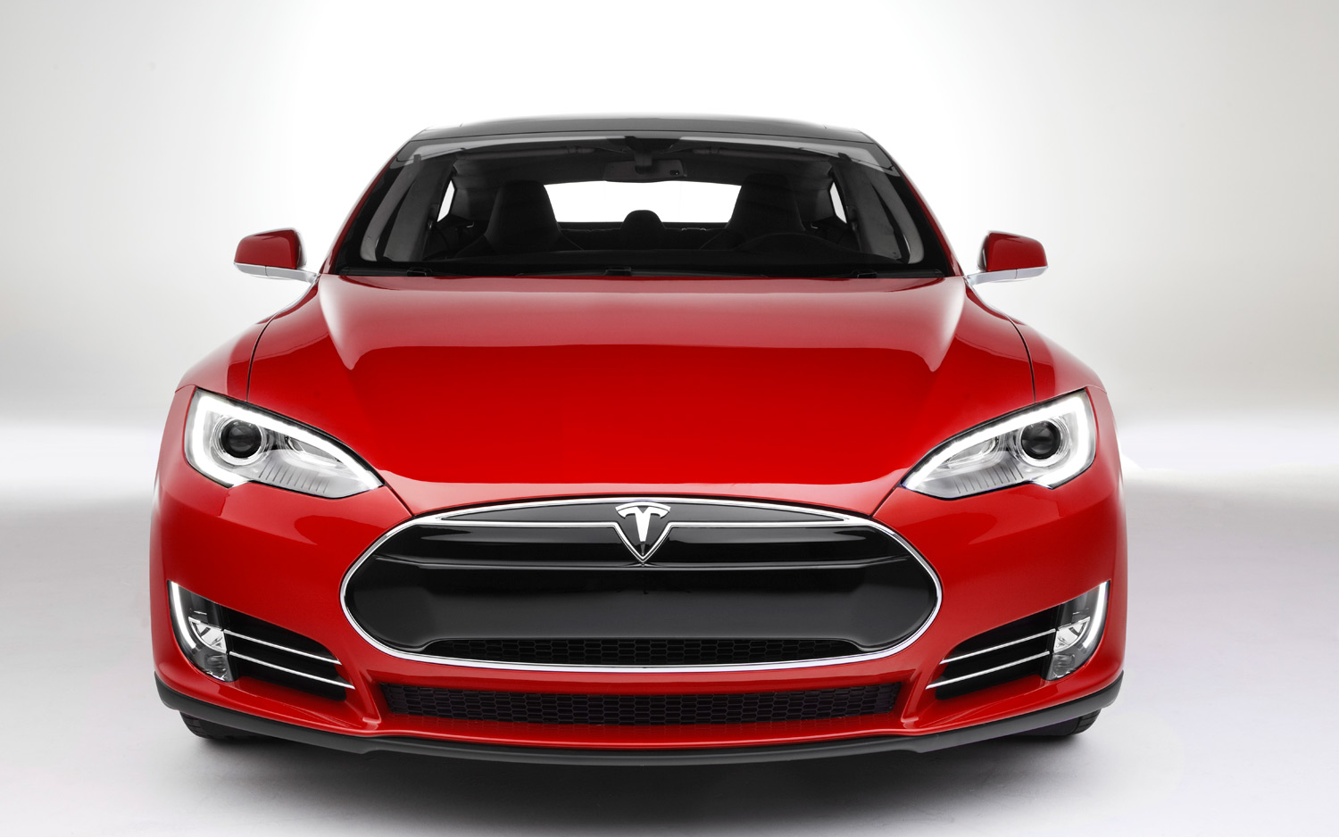 Tesla-Model-S-front-red.jpg